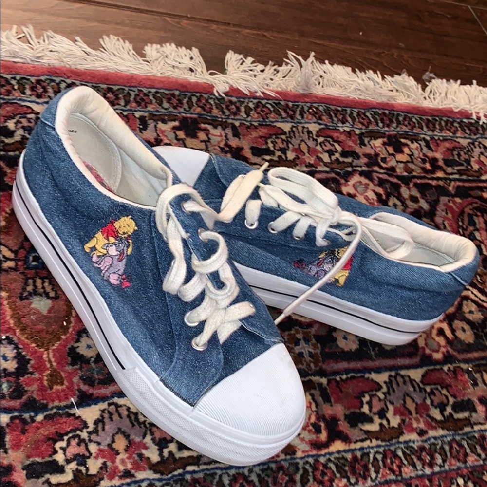 Winnie the Pooh shoes size 4.5 in kids